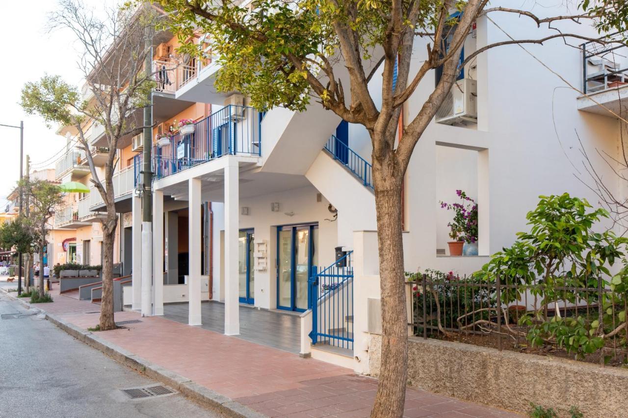 Bed & Blu Ξενοδοχείο La Caletta Εξωτερικό φωτογραφία