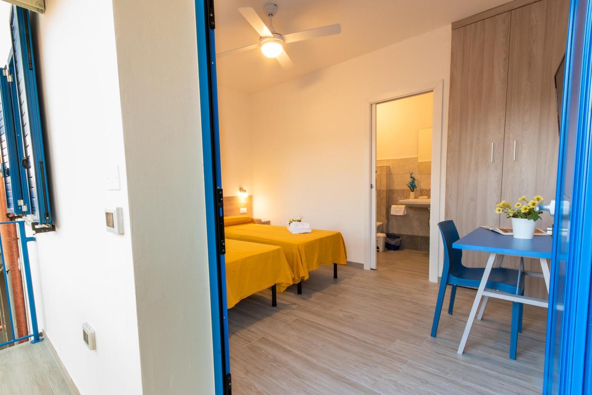 Bed & Blu Ξενοδοχείο La Caletta Εξωτερικό φωτογραφία