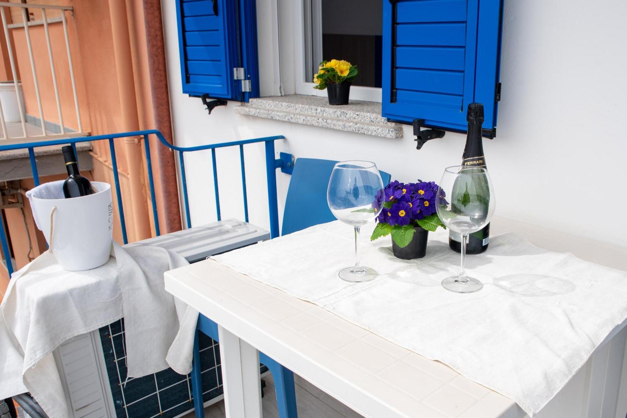 Bed & Blu Ξενοδοχείο La Caletta Εξωτερικό φωτογραφία